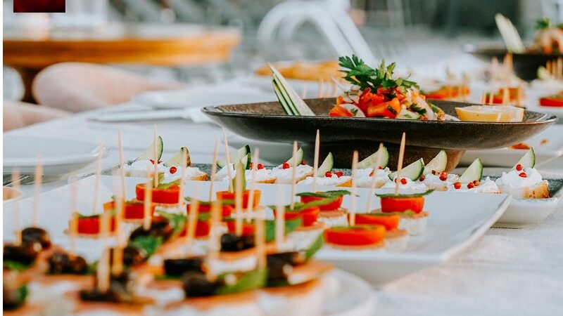 Thực đơn menu tiệc tân niên