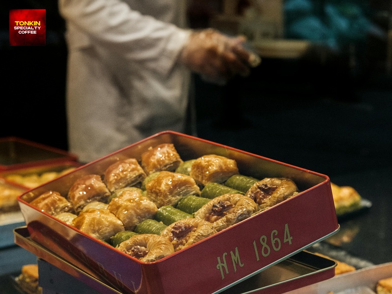 Tiệc cuối năm gọi là gì?