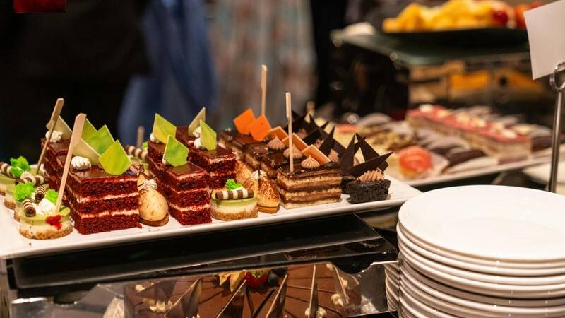 Nhà hàng làm Year End Party