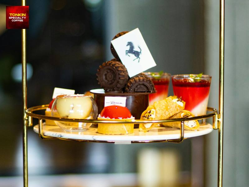 Tên chủ đề Year end party ấn tượng