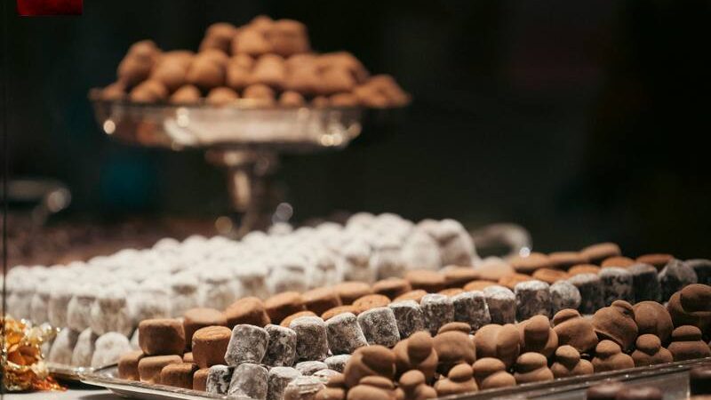 Tên chủ đề Year end party ấn tượng