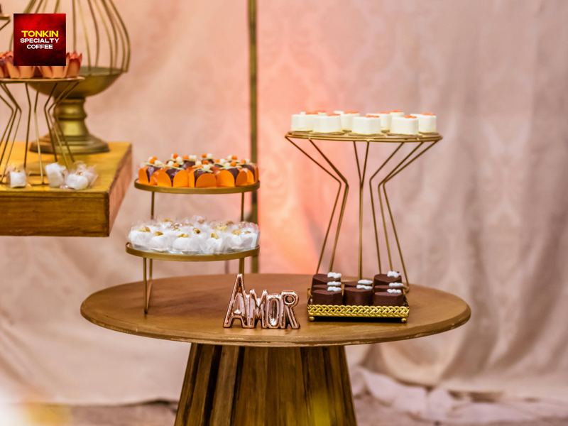 Thực đơn tiệc cocktail