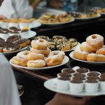 Tiệc ngọt cách bày bánh kẹo sinh nhật cho bé